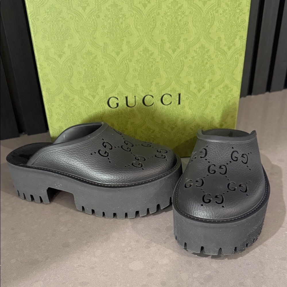 Gucci GG Black rubber Women's Platform Clogs 🖤🖤🖤